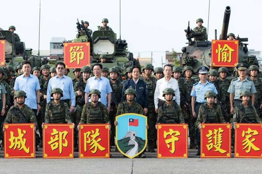 總統秋節勗勉「陸軍步兵257旅」、「陸軍機步234旅聯兵1營」、「空軍第四聯隊」