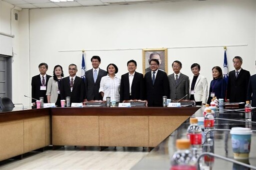 潘孟安率大法官被提名人拜會國民黨團