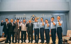 李棟樑慰問空軍司令部 向捍衛領空官兵致敬