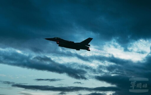 空軍F-16V夜航訓練 強化全天候作戰能力