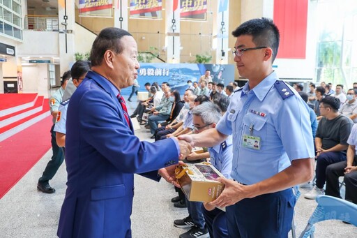 國防部慶祝父親節 柏副部長感謝軍職父親為國付出