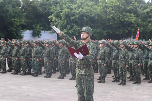 步兵104旅常備兵役軍事訓練開訓 矢志捍衛國土