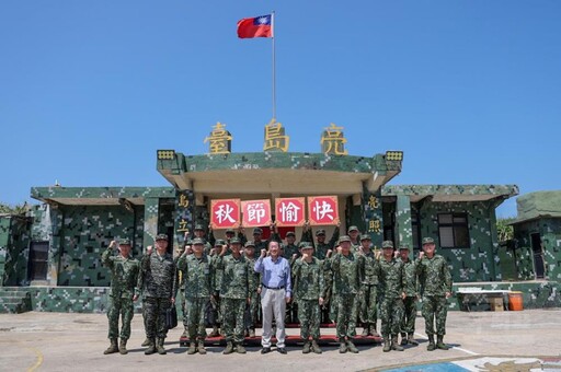 顧部長視導馬祖防務 慰勉官兵戍守辛勞