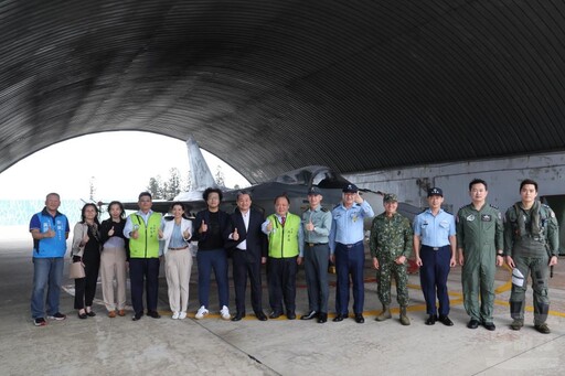 立委考察澎湖空軍部隊 肯定官兵衛戍離島辛勞