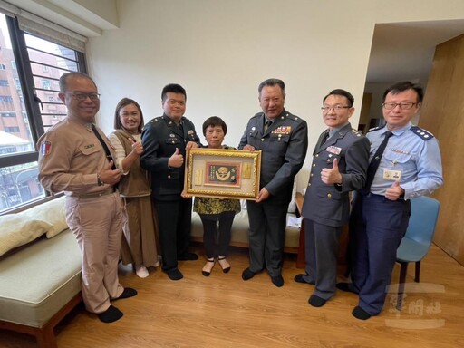 國防大學表彰模範母親 彰顯母愛慈暉