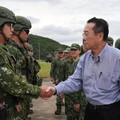 顧部長視導精準武器射擊 肯定官兵操演表現