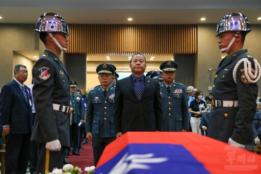 前輔導會主委許歷農告別式 柏副部長致祭弔唁