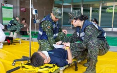 三總首次執行疏散撤離演練 顧部長肯定戰時醫療應變作為