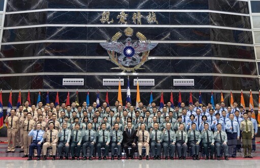 顧部長主持優良軍醫暨績優衛勤表揚 肯定軍醫體系專業貢獻