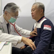 臺中榮總歲末送暖 赴偏鄉守護居民健康