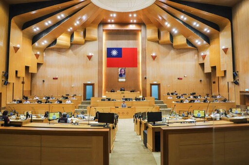 嘉縣議會第20屆第5次定期大會 翁章梁進行施政總報告