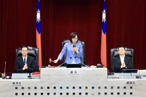 高雄議會會期閉幕!府會同舟共濟議會龍舟奪冠 陳其邁感謝議員協力與監督