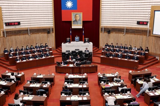 高雄議會會期閉幕！府會同舟共濟議會龍舟奪冠 陳其邁感謝議員協力與監督
