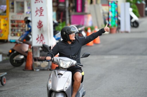 賴瑞隆鳳山車隊掃街 打造親子、教文發展新都會