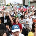 民眾黨「民主起義」集會萬人聲援反罷免 陳佩琪首度站台、黃國昌批民進黨「只准一種聲音」