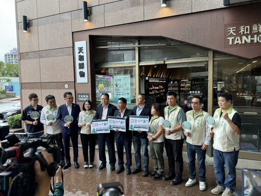 許智傑正式登記初選 吳怡農現身力挺喊「北高連線」！