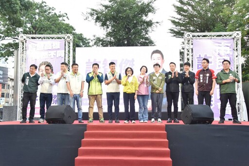 楠梓2千多人擠爆!許智傑高喊:承接陳其邁、帶高雄再衝一波