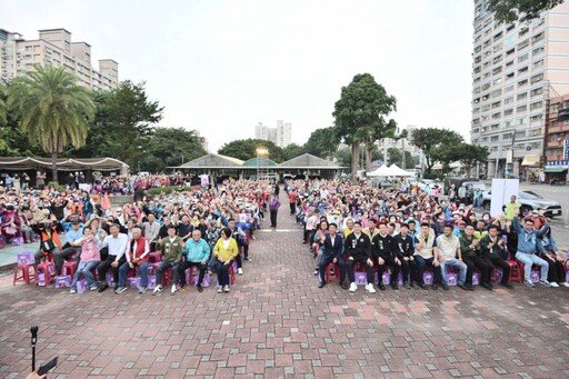 楠梓2千多人擠爆!許智傑高喊:承接陳其邁、帶高雄再衝一波