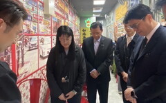 邱垂正弔唁香港大埔宏福苑大火受難者 獻上真摯關懷