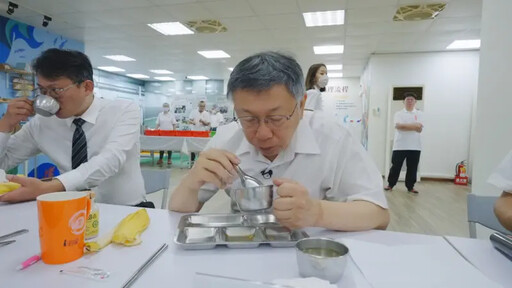 黃國昌「暴風進食」 吃飯速度竟快過柯文哲