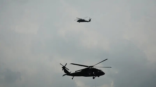 嘉義基地開放 黑鷹救護直升機首度動態表演