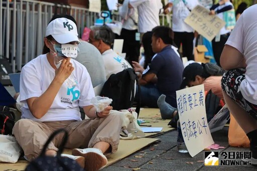 議員轟柯文哲大演「政治受虐兒」集會不合法