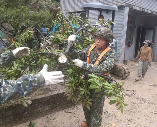 雨彈轟炸新北！國軍動員431兵力助土石清淤