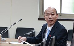 被學生問「會用膝蓋走路嗎」 韓國瑜反應曝