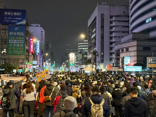 6千青鳥包圍國民黨？他曝：人數灌水4到5倍