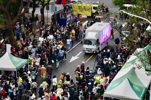 莫惹追星人！「追星卡車」來了 現場破萬人