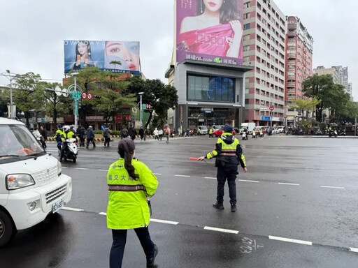 台中新光三越氣爆傷亡慘！救護車一度塞路上