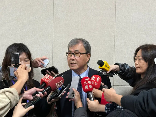 校園連署罷免是言論自由？他怒轟鄭英耀無恥