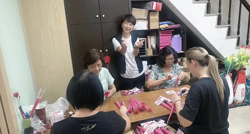 發送康乃馨惹議 陳亭妃突發文:真的很難過