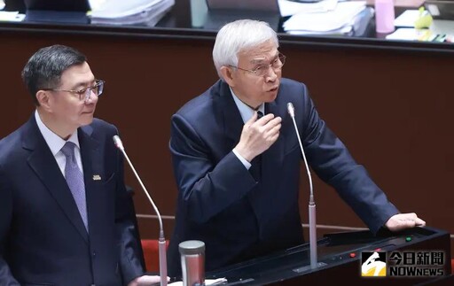 央行出手台幣守住30元!財經網美:這就對了