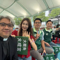 桃園罷團爆分裂！女議員下跪護連署書