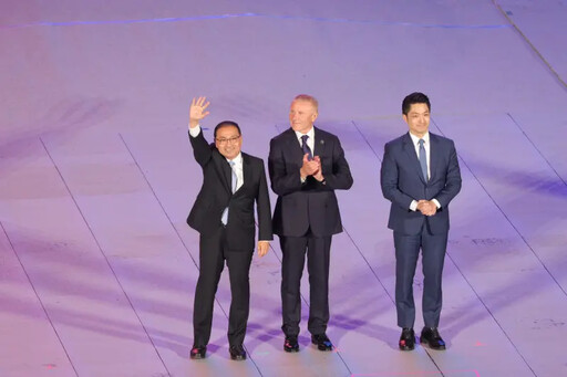 世壯運精銳盡出?盛大開幕挨轟不值一張選票