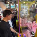 黃國昌宣講前先「夾娃娃」 轟綠營選輸翻桌