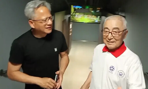 黃仁勳世壯運問林友茂長壽秘訣!他秒回4字