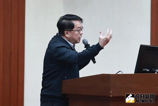 右打黃國昌左擊傅崐萁!青鳥封他立院新戰神