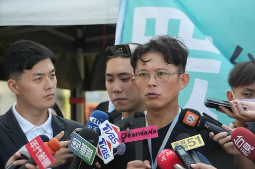 美籲在野黨勿擋增加國防預算?黃國昌這樣說