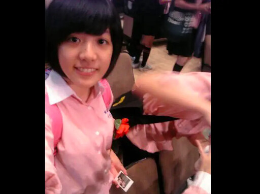 黃瀞瑩曬高中制服照 網暴動:怎麼都沒變