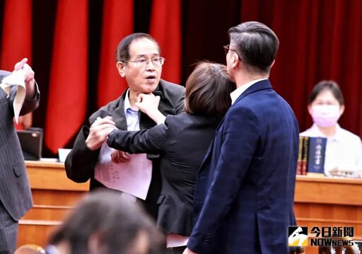 財委會爆口角衝突 吳秉叡鬧場嗆違憲會議