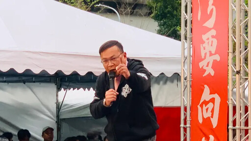 兒被爆料劈腿!綠委遭揭穿陪活動的不是老婆