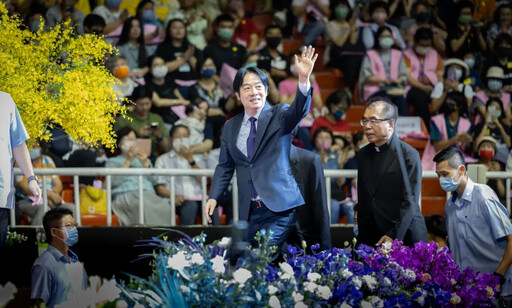 出席長老教會感恩禮拜 賴清德引聖經籲團結