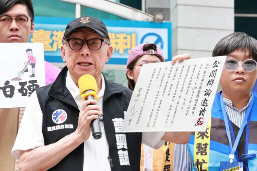 曹興誠赴藍營中央遭自己打臉!他吐這句酸爆