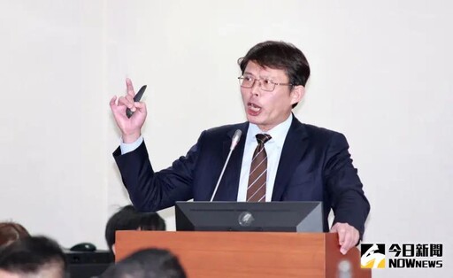 黃國昌酸苗博雅沒當過律師 他秀昔官司紀錄