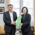 昔蔡柯會全程閉門 吳思瑤批：黃國昌偏不行