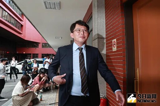 黃國昌拿AI音檔質詢 他嗆：要不先自罰2億