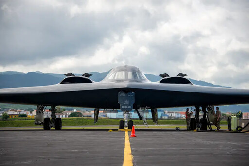 外型像飛碟 美軍B-2轟炸機建功轟炸伊朗