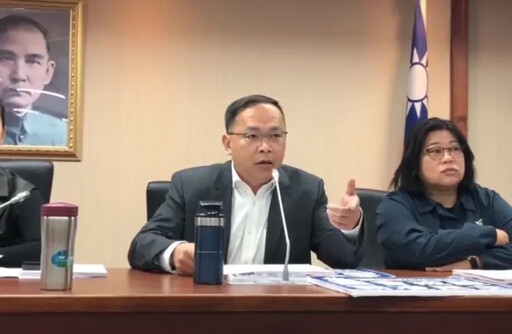 王義川控藍委在棒球場發水 他怒批造謠